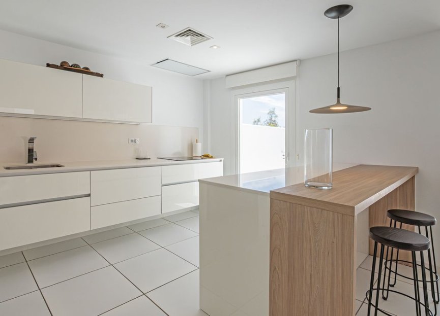 Resale - House - Detached Villa - Benalmádena - Benalmadena Centro