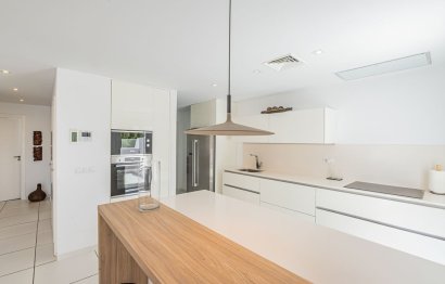 Resale - House - Detached Villa - Benalmádena - Benalmadena Centro