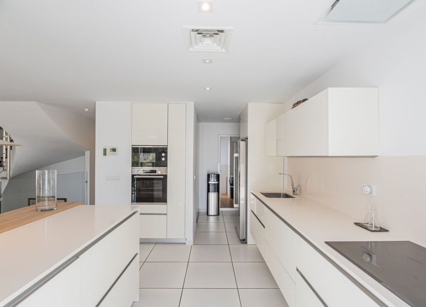 Resale - House - Detached Villa - Benalmádena - Benalmadena Centro