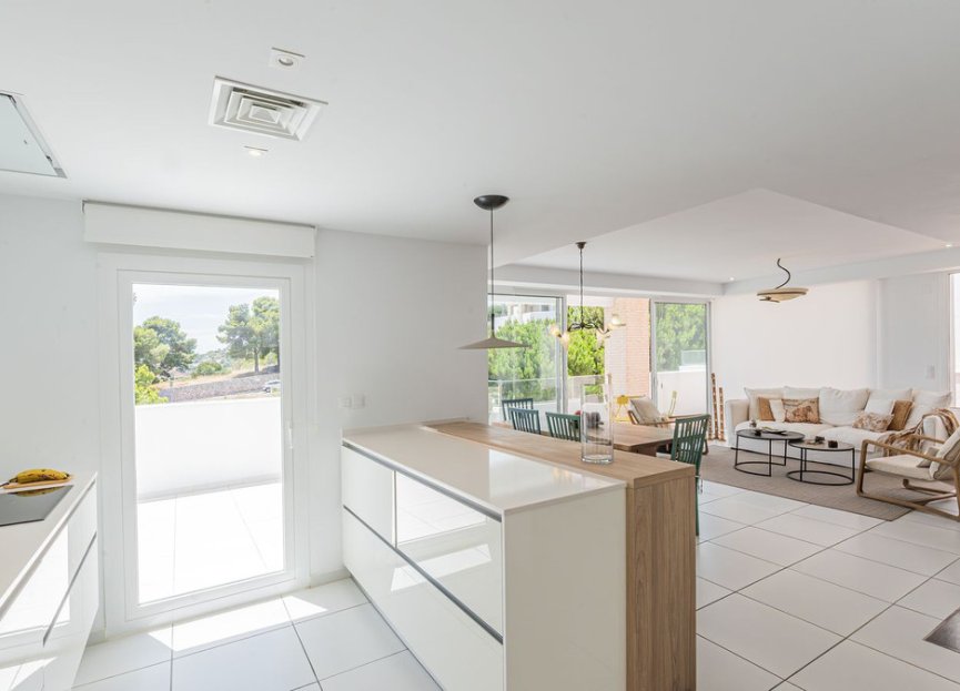 Resale - House - Detached Villa - Benalmádena - Benalmadena Centro