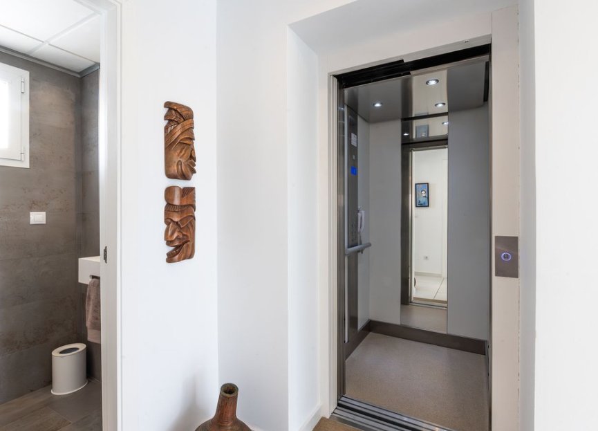 Resale - House - Detached Villa - Benalmádena - Benalmadena Centro