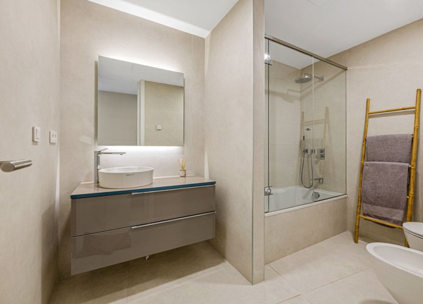 Resale - Ground floor apartment - Estepona - Estepona Centro