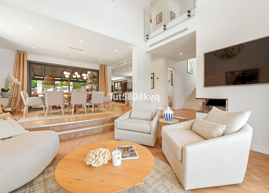 Resale - House - Detached Villa - Marbella - Nueva Andalucia