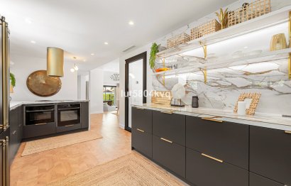 Resale - House - Detached Villa - Marbella - Nueva Andalucia