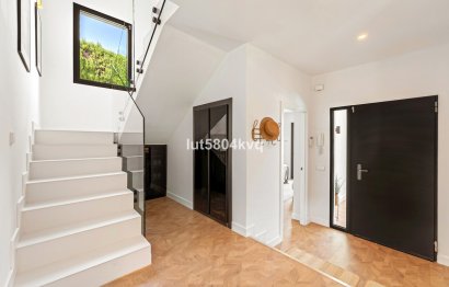 Resale - House - Detached Villa - Marbella - Nueva Andalucia