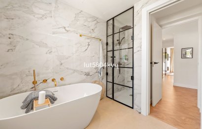 Resale - House - Detached Villa - Marbella - Nueva Andalucia