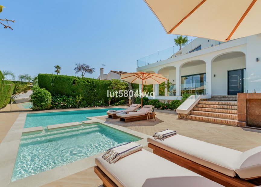 Resale - House - Detached Villa - Marbella - Nueva Andalucia
