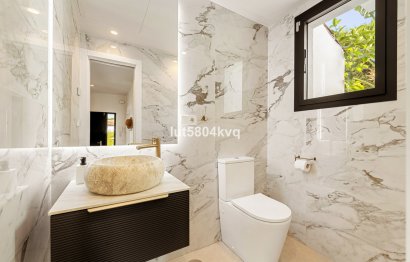 Resale - House - Detached Villa - Marbella - Nueva Andalucia