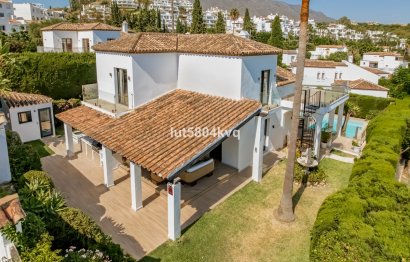 Resale - House - Detached Villa - Marbella - Nueva Andalucia