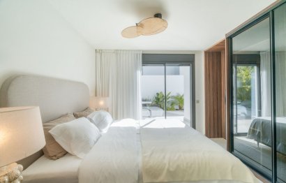 Resale - House - Detached Villa - Marbella - Nueva Andalucia