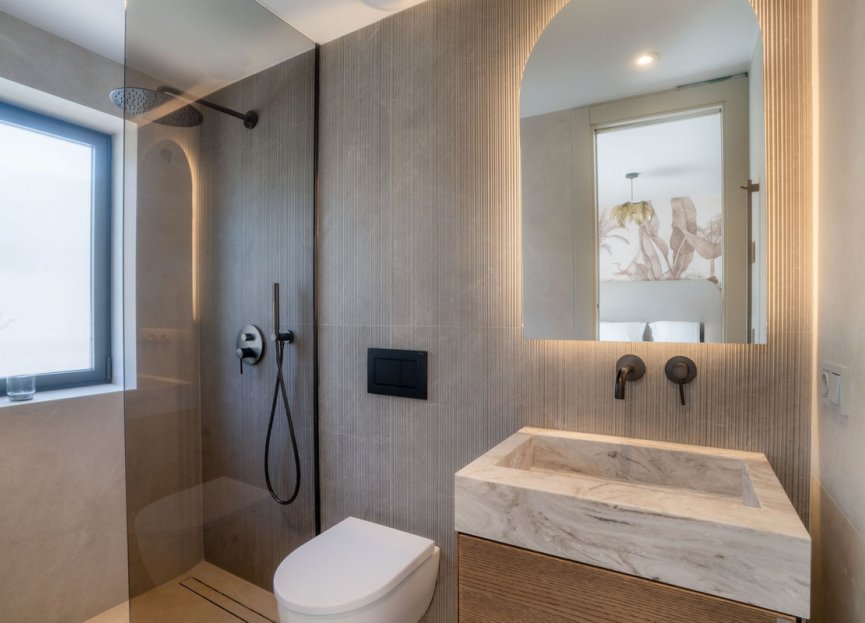 Resale - House - Detached Villa - Marbella - Nueva Andalucia