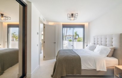 Resale - House - Detached Villa - Marbella - Nueva Andalucia