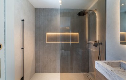 Resale - House - Detached Villa - Marbella - Nueva Andalucia