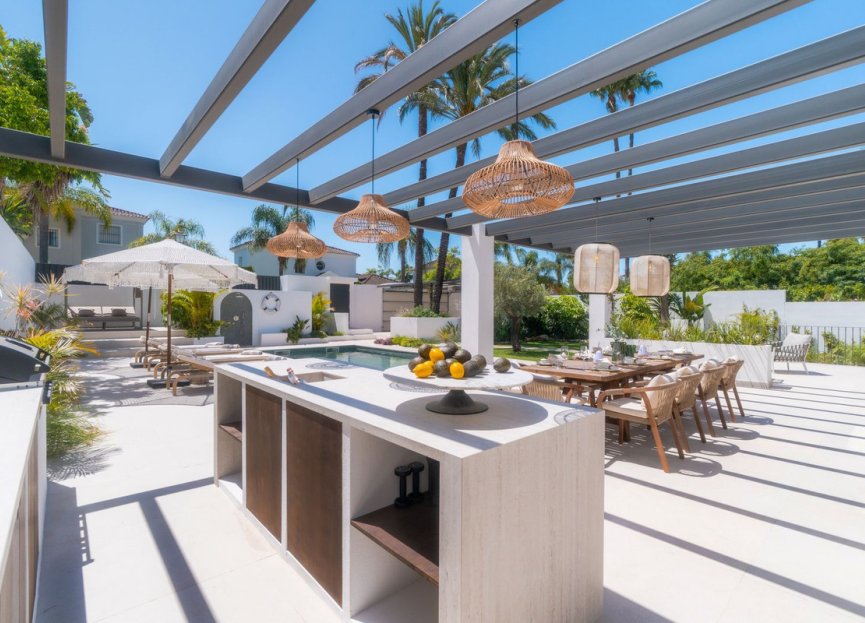 Resale - House - Detached Villa - Marbella - Nueva Andalucia