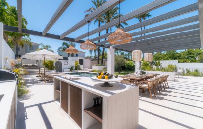 Resale - House - Detached Villa - Marbella - Nueva Andalucia