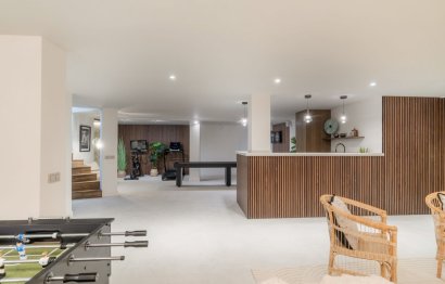 Resale - House - Detached Villa - Marbella - Nueva Andalucia