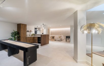 Resale - House - Detached Villa - Marbella - Nueva Andalucia