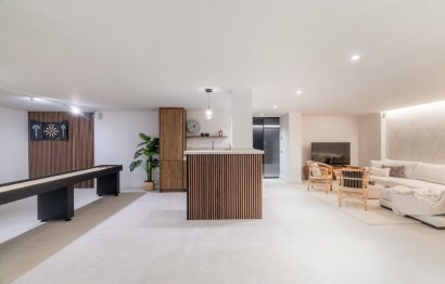 Resale - House - Detached Villa - Marbella - Nueva Andalucia