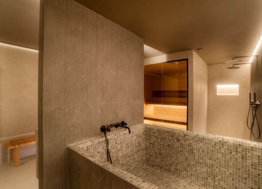 Resale - House - Detached Villa - Marbella - Nueva Andalucia