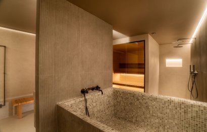 Resale - House - Detached Villa - Marbella - Nueva Andalucia