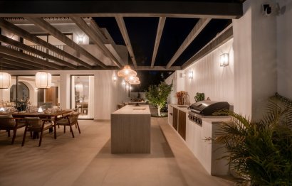 Resale - House - Detached Villa - Marbella - Nueva Andalucia