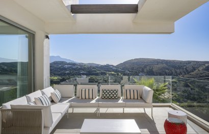 Resale - Apartment - Middle Floor Apartment - Benahavís - Benahavís Centro