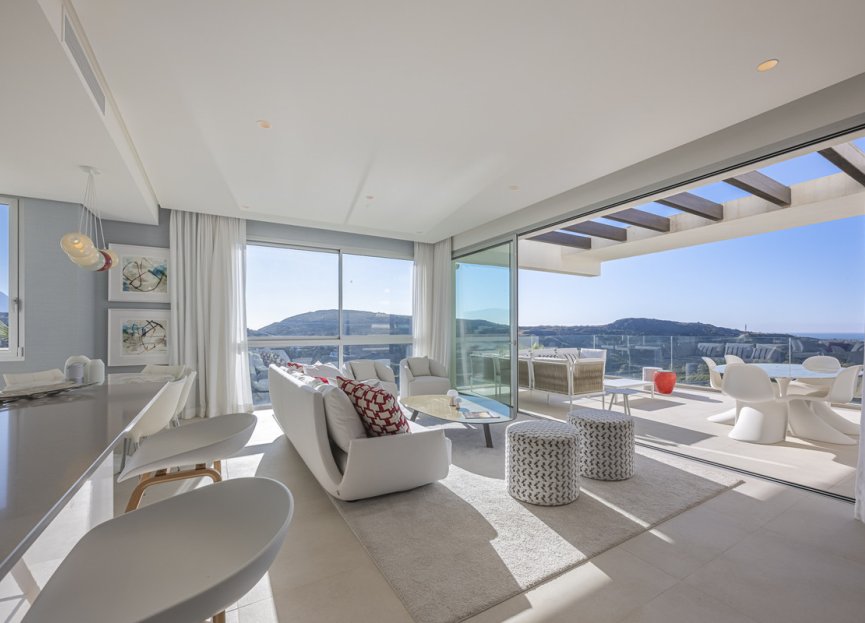 Resale - Apartment - Middle Floor Apartment - Benahavís - Benahavís Centro