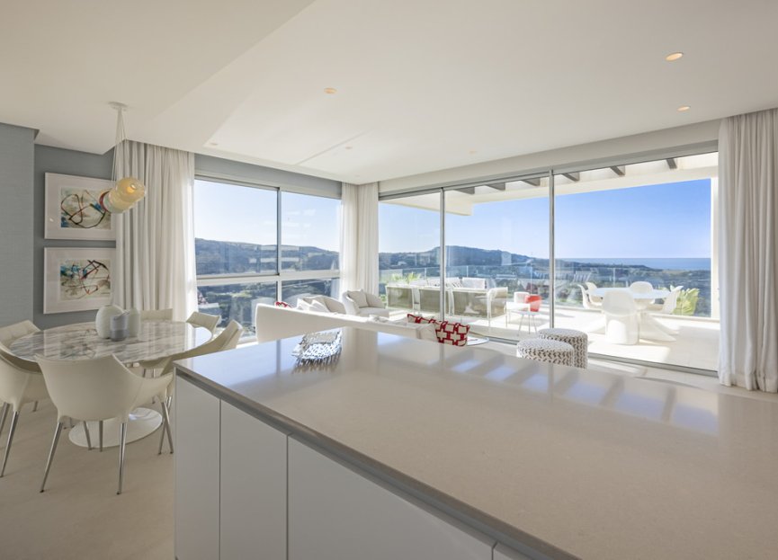 Resale - Apartment - Middle Floor Apartment - Benahavís - Benahavís Centro