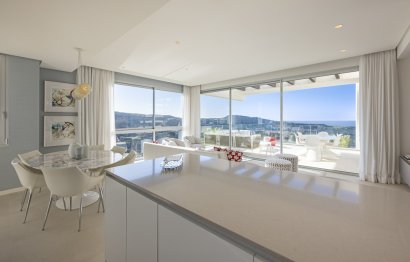 Resale - Apartment - Middle Floor Apartment - Benahavís - Benahavís Centro