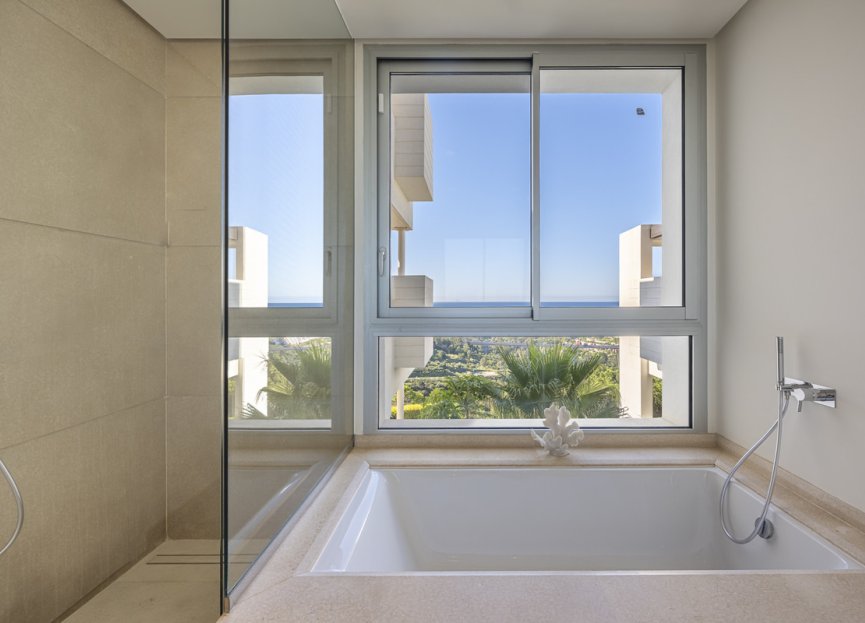 Resale - Apartment - Middle Floor Apartment - Benahavís - Benahavís Centro