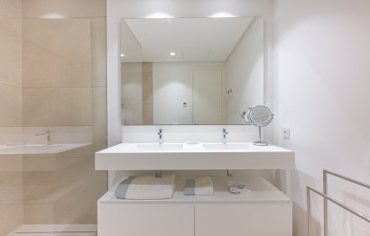 Resale - Apartment - Middle Floor Apartment - Benahavís - Benahavís Centro