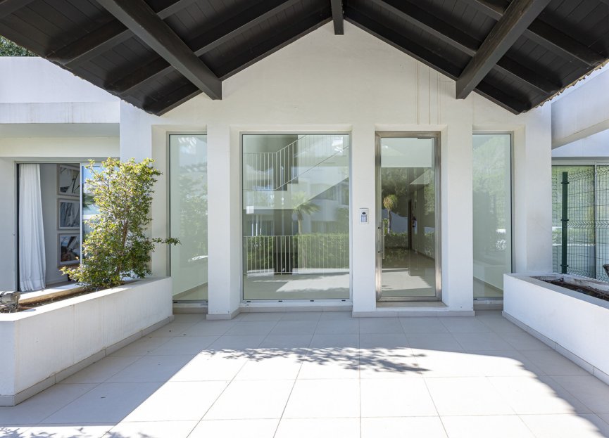 Resale - Apartment - Middle Floor Apartment - Benahavís - Benahavís Centro