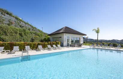 Resale - Apartment - Middle Floor Apartment - Benahavís - Benahavís Centro