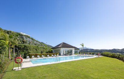 Resale - Apartment - Middle Floor Apartment - Benahavís - Benahavís Centro