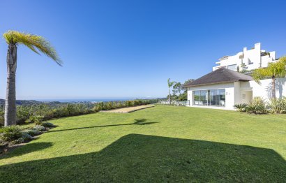 Resale - Apartment - Middle Floor Apartment - Benahavís - Benahavís Centro