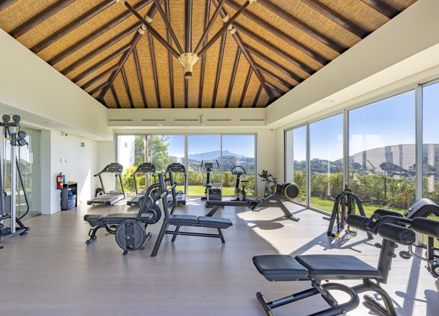 Resale - Apartment - Middle Floor Apartment - Benahavís - Benahavís Centro