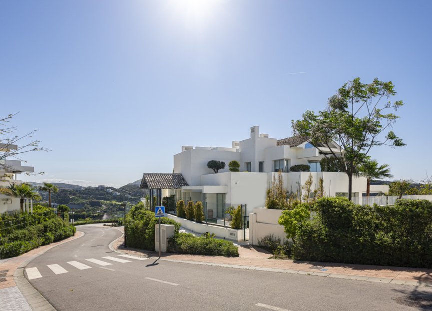 Resale - Apartment - Middle Floor Apartment - Benahavís - Benahavís Centro