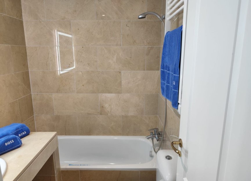 Resale - Apartment - Top Floor Apartment - Manilva - La Duquesa