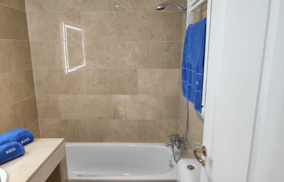 Resale - Apartment - Top Floor Apartment - Manilva - La Duquesa