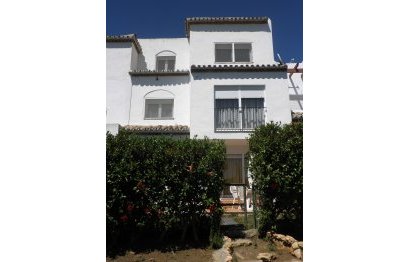 Resale - House - Townhouse - Estepona - Estepona Centro