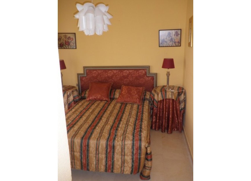 Resale - House - Townhouse - Estepona - Estepona Centro