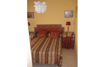 Resale - House - Townhouse - Estepona - Estepona Centro