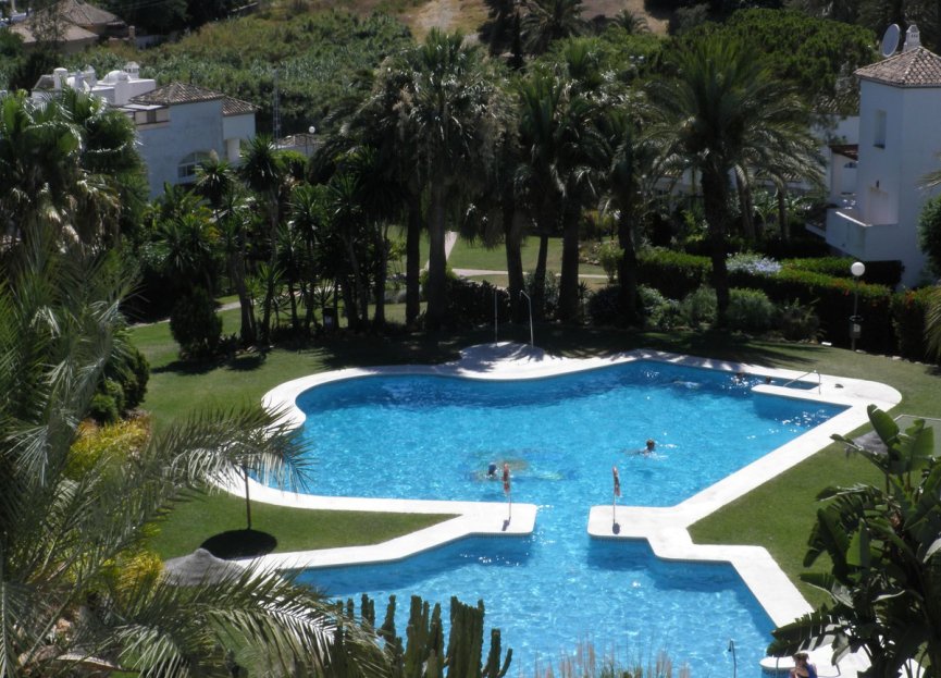 Resale - House - Townhouse - Estepona - Estepona Centro