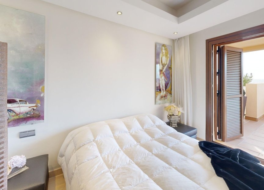 Resale - Apartment - Penthouse Duplex - Estepona - Estepona Centro