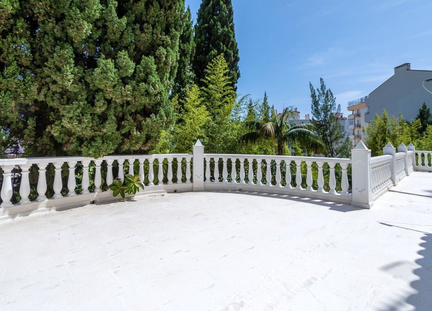 Resale - House - Detached Villa - Marbella - Marbella Centro