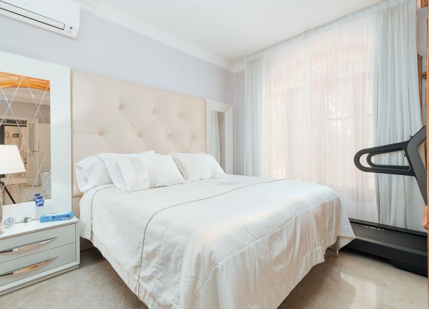 Resale - House - Detached Villa - Marbella - Marbella Centro