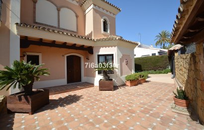 Resale - House - Detached Villa - Marbella - Nueva Andalucia