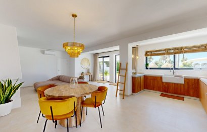 Resale - House - Detached Villa - Estepona - Estepona Centro