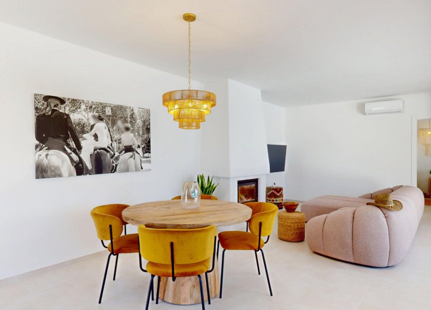 Resale - House - Detached Villa - Estepona - Estepona Centro