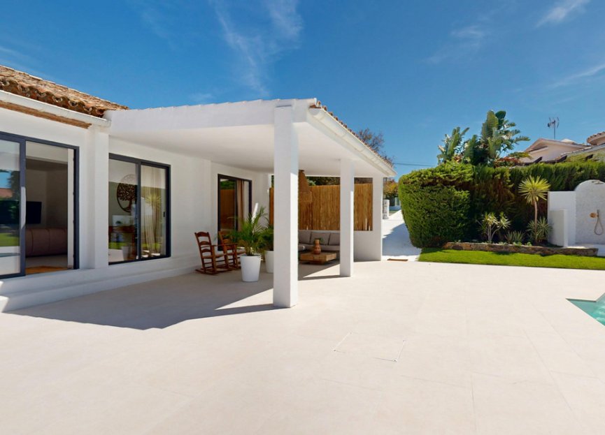 Resale - House - Detached Villa - Estepona - Estepona Centro